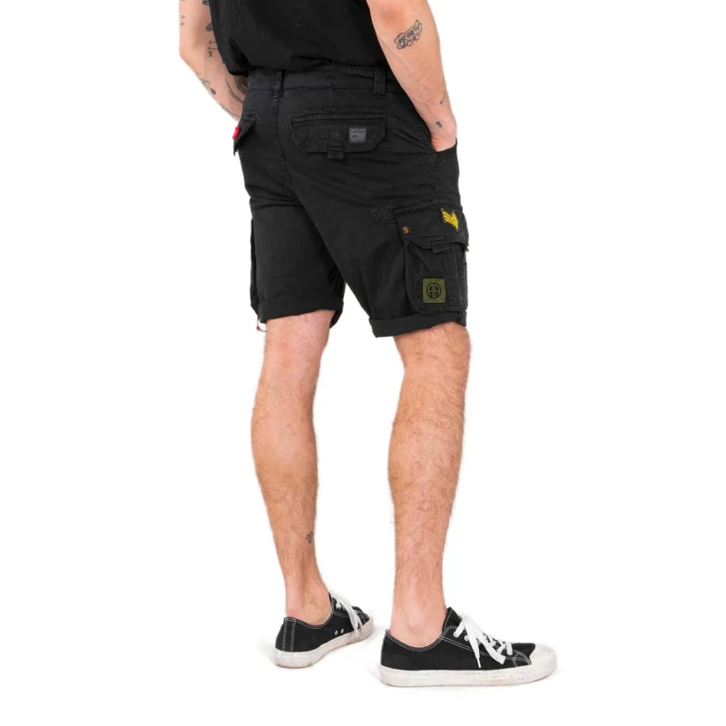 zbrojownia-pl-spodenki-alpha-industries-crew-short-patch-186209-03-czarne-12_big.webp