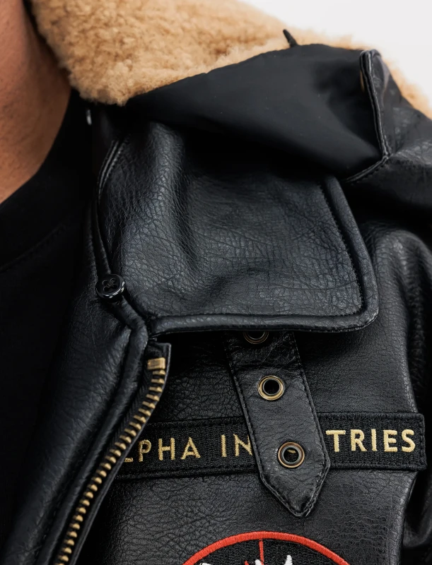 pha268133_cblack_v03_14.webp