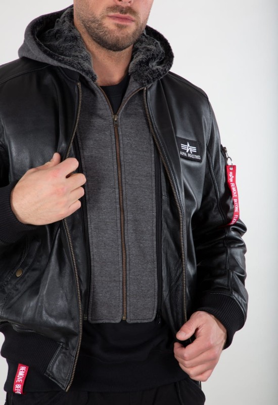 193129-03-alphaindustries-ma-1-d-tec-leather-005.jpg