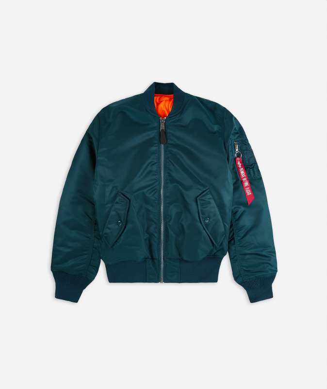 ma-1_heritage_kurtka_bomberka_alpha_industries_navy_photo_product_0000s_0000s_0000_Generative-Fill-14-copy-3.png