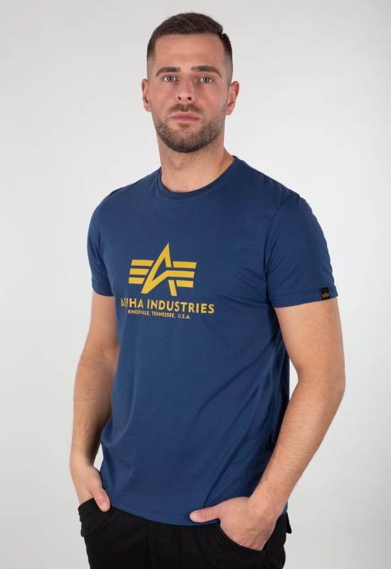 100501-435-alphaindustries-basic-t-shirt-001.jpg